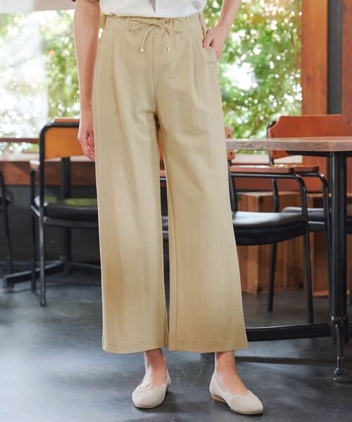 Tiaclasse(ティアクラッセ)の「綿混リンクル加工ワイドパンツ(その他パンツ・レディース・チャコールグレー/ベージュ/ブラック・L/M/S)」の11枚目の写真
