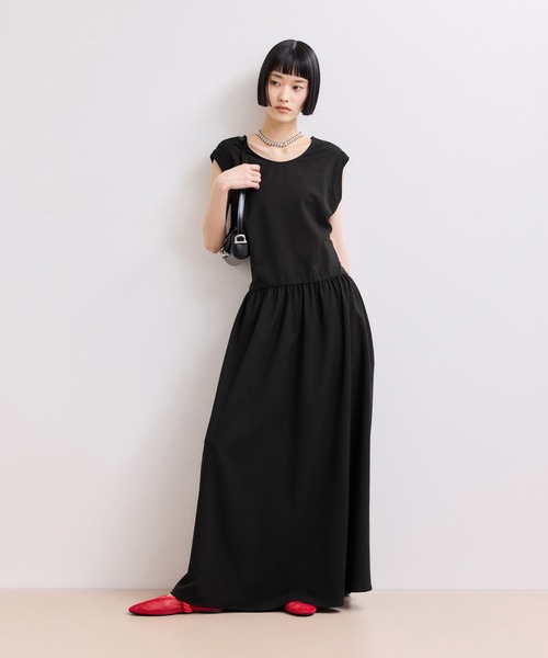 ADAM ET ROPE'（アダムエロペ）の「【WEB限定】バックオープンマキシワンピース（ワンピース・レディース・チャコールグレー/ダークブラウン/ブラック・38/36）」の4枚目の写真