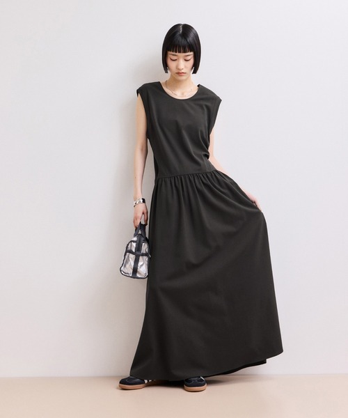ADAM ET ROPE'（アダムエロペ）の「【WEB限定】バックオープンマキシワンピース（ワンピース・レディース・チャコールグレー/ダークブラウン/ブラック・38/36）」の8枚目の写真