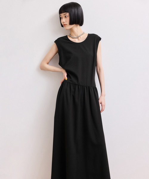 ADAM ET ROPE'（アダムエロペ）の「【WEB限定】バックオープンマキシワンピース（ワンピース・レディース・チャコールグレー/ダークブラウン/ブラック・38/36）」の14枚目の写真