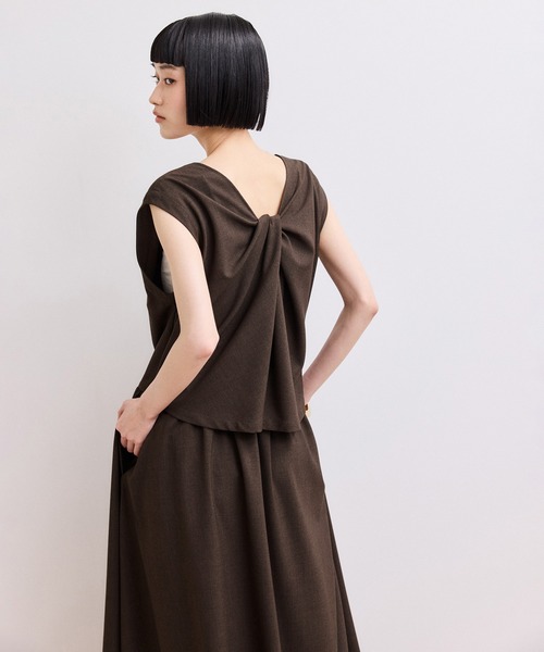 ADAM ET ROPE'（アダムエロペ）の「【WEB限定】バックオープンマキシワンピース（ワンピース・レディース・チャコールグレー/ダークブラウン/ブラック・38/36）」の18枚目の写真