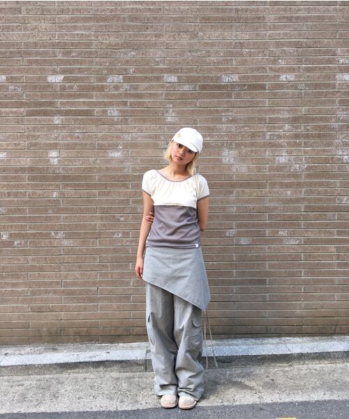 OAFISH(オアフィッシュ)の「Floral Shirring Lace T-shirts, Beige(Tシャツ/カットソー・レディース・その他・1/2)」の4枚目の写真