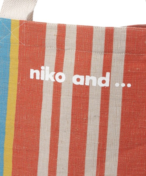 niko and...(ニコアンド)の「ニコロゴジュートトート(トートバッグ・レディース・チャコール/レッド・0)」の9枚目の写真
