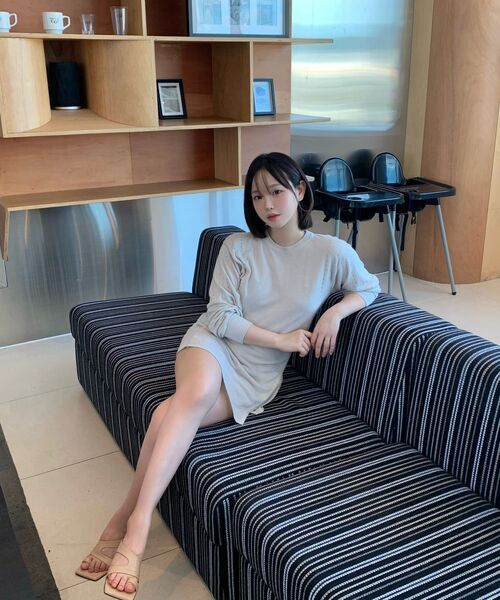SINOON（シヌーン）の「Sheer Layered Skirt (Light Grey)（スカート・レディース・ライトグレー・FREE）」の7枚目の写真