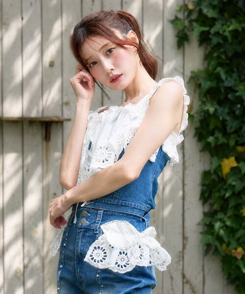 MAJESTIC LEGON(マジェスティックレゴン)の「2wayレースフリルデニムビスチェ(キャミソール・レディース・サックスブルー/ネイビー・MEDIUM)」の15枚目の写真