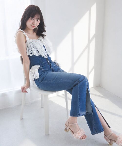 MAJESTIC LEGON（マジェスティックレゴン）の「2wayレースフリルデニムビスチェ（キャミソール・レディース・サックスブルー/ネイビー・MEDIUM）」の19枚目の写真