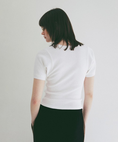 CLANE（クラネ）の「SCOOP SLEEVE COMPACT TOPS（Tシャツ/カットソー・レディース・ブラック/ホワイト・1）」の11枚目の写真