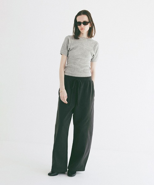 CLANE（クラネ）の「SCOOP SLEEVE COMPACT TOPS（Tシャツ/カットソー・レディース・ブラック/ホワイト・1）」の17枚目の写真