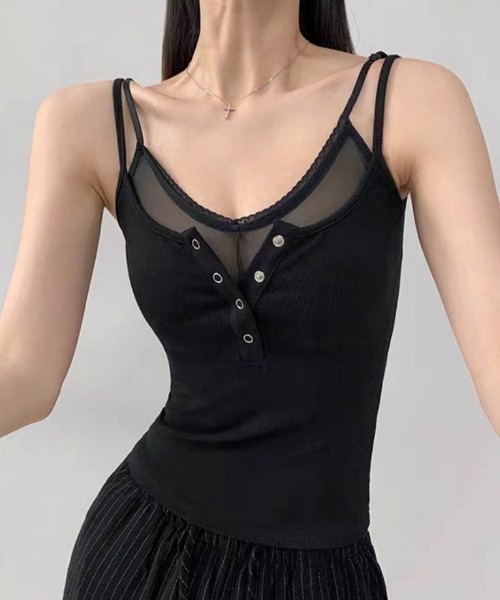 Ritzy(リッツィー)の「Y2Kシアーレース切替 ヘンリーネックカップ付き リブ キャミソール タンクトップ(キャミソール・レディース・ホワイト/ブラック・FREE)」の1枚目の写真
