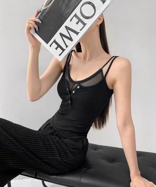 Ritzy(リッツィー)の「Y2Kシアーレース切替 ヘンリーネックカップ付き リブ キャミソール タンクトップ(キャミソール・レディース・ホワイト/ブラック・FREE)」の5枚目の写真