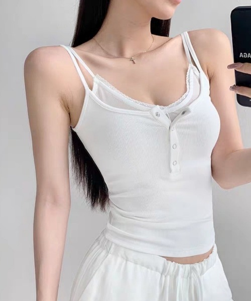 Ritzy(リッツィー)の「Y2Kシアーレース切替 ヘンリーネックカップ付き リブ キャミソール タンクトップ(キャミソール・レディース・ホワイト/ブラック・FREE)」の15枚目の写真