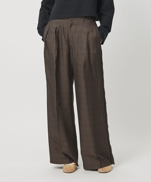 H BEAUTY&YOUTH UNITED ARROWS(エイチビューティーアンドユースユナイテッドアローズ)の「<H>レーヨンシルク プリント タックトラウザーズ(その他パンツ・レディース・ブラック/ネイビー・S/M)」の9枚目の写真