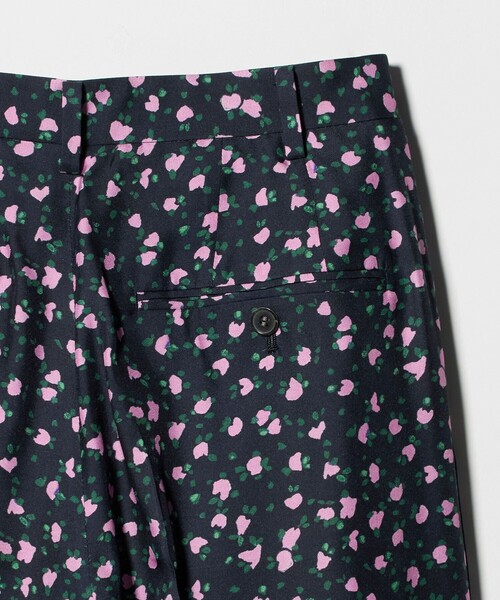 H BEAUTY&YOUTH UNITED ARROWS(エイチビューティーアンドユースユナイテッドアローズ)の「<H>レーヨンシルク プリント タックトラウザーズ(その他パンツ・レディース・ブラック/ネイビー・S/M)」の18枚目の写真