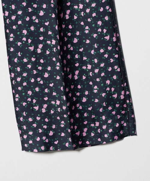 H BEAUTY&YOUTH UNITED ARROWS(エイチビューティーアンドユースユナイテッドアローズ)の「<H>レーヨンシルク プリント タックトラウザーズ(その他パンツ・レディース・ブラック/ネイビー・S/M)」の20枚目の写真