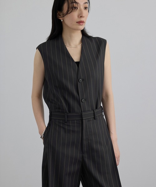 SALON adam et rope'(サロン アダム エ ロペ)の「ウーステッドツイルジレ / セットアップ対応(ベスト・レディース・チャコールグレー/ベージュ系その他・FREE)」の3枚目の写真