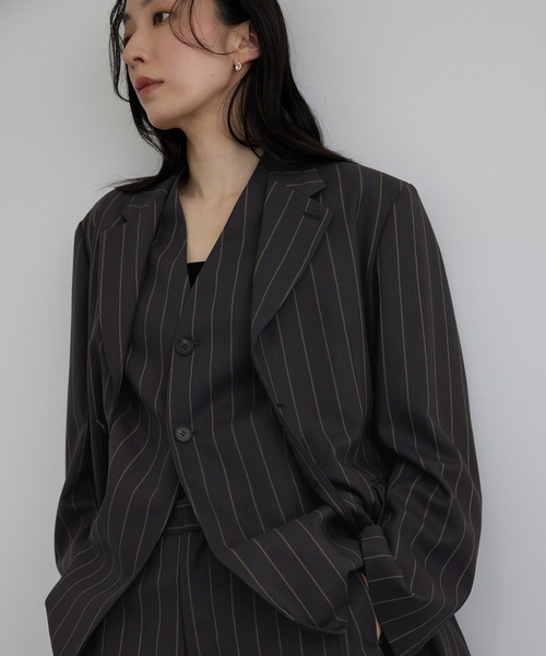 SALON adam et rope'(サロン アダム エ ロペ)の「ウーステッドツイルジレ / セットアップ対応(ベスト・レディース・チャコールグレー/ベージュ系その他・FREE)」の18枚目の写真