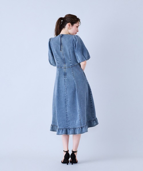 Audie a Muses(オーディアミューズ)の「【人気のため追加】ライトデニムボリュームスリーブワンピース(ワンピース・レディース・ネイビー・36/42/38)」の10枚目の写真