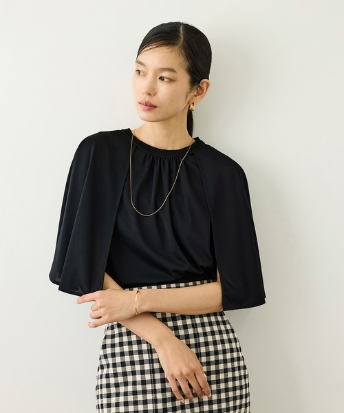 ROPE'(ロペ)の「ケープスリーブリンキングブラウス/UVカット・接触冷感・通気性・吸水速乾・イージーケア(Tシャツ/カットソー・レディース・ブラック/グレー/オフホワイト・FREE)」の22枚目の写真
