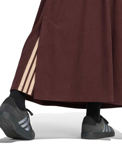 adidas（アディダス）の「【別注】アディダス adidas W LUXA コーデュロイ スカート AP 限定コラボ（スカート・レディース・ダークグレー/ブラウン・L/M/S/XL）」の5枚目の写真
