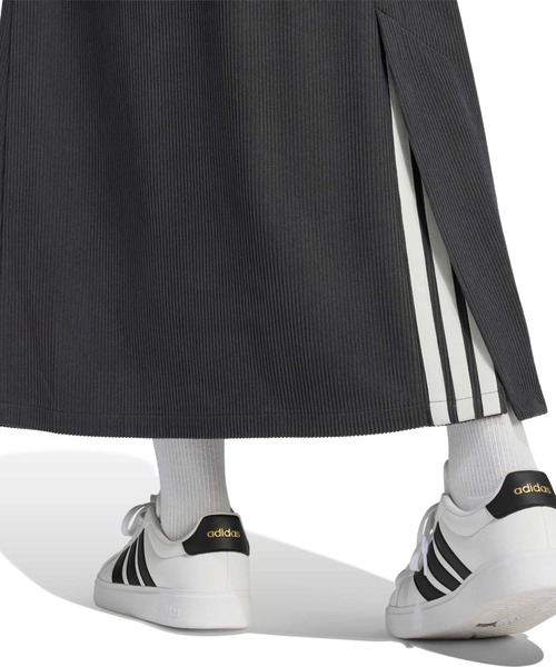 adidas（アディダス）の「【別注】アディダス adidas W LUXA コーデュロイ スカート AP 限定コラボ（スカート・レディース・ダークグレー/ブラウン・L/M/S/XL）」の10枚目の写真
