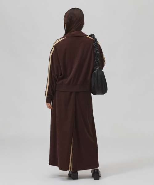 adidas（アディダス）の「【別注】アディダス adidas W LUXA コーデュロイ スカート AP 限定コラボ（スカート・レディース・ダークグレー/ブラウン・L/M/S/XL）」の22枚目の写真