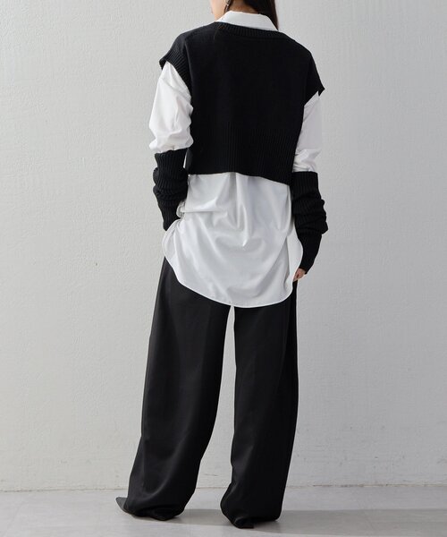 UNFORM(アンフォーム)の「【2026AW Debut】【UNFORM】アームウォーマー付きベスト(ニット/セーター・レディース・ブラック/チャコールグレー・FREE)」の8枚目の写真