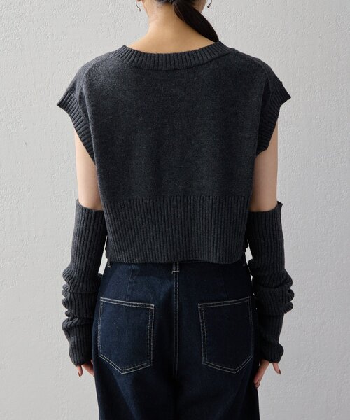 UNFORM(アンフォーム)の「【2026AW Debut】【UNFORM】アームウォーマー付きベスト(ニット/セーター・レディース・ブラック/チャコールグレー・FREE)」の18枚目の写真