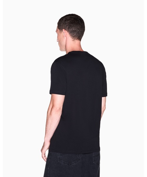 ARMANI EXCHANGE(アルマーニエクスチェンジ)の「【A|X アルマーニ エクスチェンジ】ボールドロゴ レギュラーフィット 半袖クルーネックTシャツ/REGULAR(Tシャツ/カットソー・メンズ・ブラック/グレイッシュベージュ・XX-LARGE/X-SMALL/X-LARGE/SMALL/MEDIUM/LARGE)」の4枚目の写真