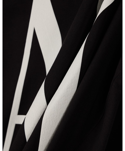 ARMANI EXCHANGE(アルマーニエクスチェンジ)の「【A|X アルマーニ エクスチェンジ】ボールドロゴ レギュラーフィット 半袖クルーネックTシャツ/REGULAR(Tシャツ/カットソー・メンズ・ブラック/グレイッシュベージュ・XX-LARGE/X-SMALL/X-LARGE/SMALL/MEDIUM/LARGE)」の9枚目の写真