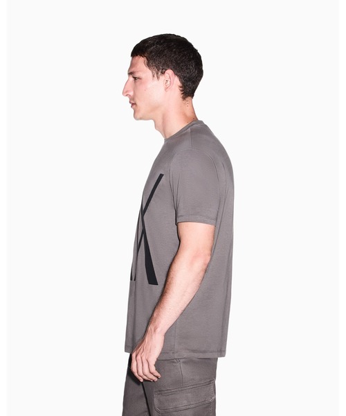 ARMANI EXCHANGE(アルマーニエクスチェンジ)の「【A|X アルマーニ エクスチェンジ】ボールドロゴ レギュラーフィット 半袖クルーネックTシャツ/REGULAR(Tシャツ/カットソー・メンズ・ブラック/グレイッシュベージュ・XX-LARGE/X-SMALL/X-LARGE/SMALL/MEDIUM/LARGE)」の10枚目の写真