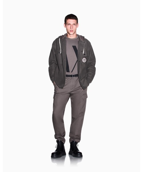 ARMANI EXCHANGE(アルマーニエクスチェンジ)の「【A|X アルマーニ エクスチェンジ】ボールドロゴ レギュラーフィット 半袖クルーネックTシャツ/REGULAR(Tシャツ/カットソー・メンズ・ブラック/グレイッシュベージュ・XX-LARGE/X-SMALL/X-LARGE/SMALL/MEDIUM/LARGE)」の13枚目の写真