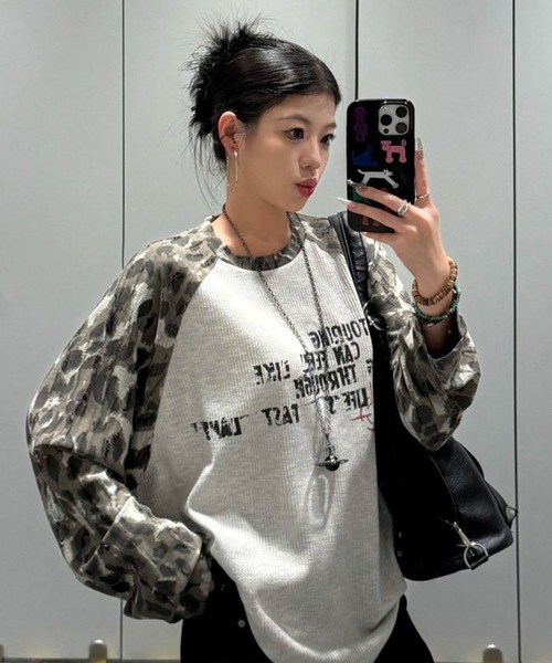 WESTSEA（ウエストシー）の「カモフラ切替 ダメージ加工 ワッフル ラグラン オーバーサイズ ロンT（Tシャツ/カットソー・レディース・グレー系カモフラージュ・L/M）」の3枚目の写真