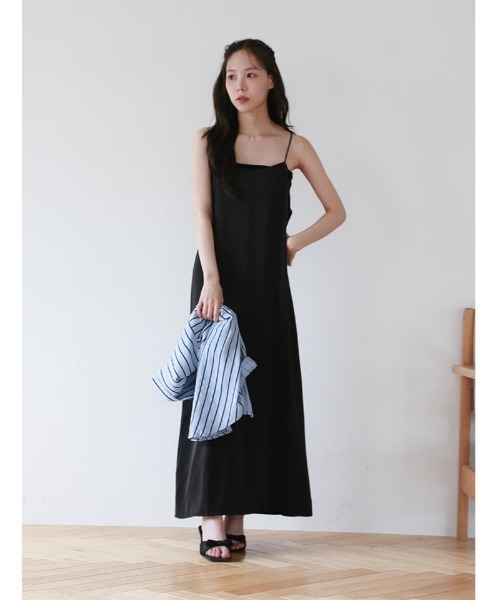 fifth(フィフス)の「マットサテンキャミマキシワンピース(ワンピース・レディース・ブラック/グレー/テラコッタ・M)」の4枚目の写真