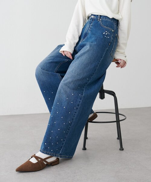 DISCOAT(ディスコート)の「ビジュー使いデニムワイドパンツ(デニムパンツ・レディース・ブルー・SMALL/LARGE/MEDIUM)」の7枚目の写真