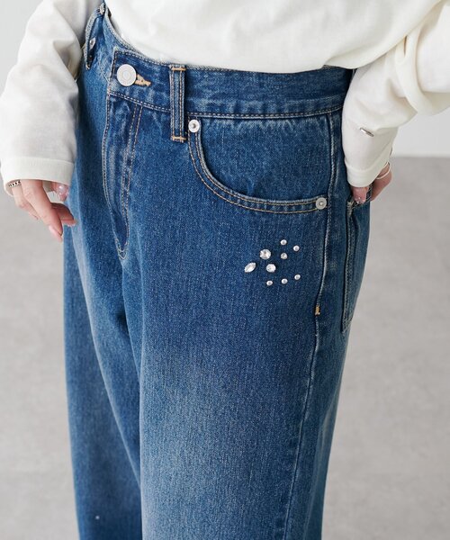 DISCOAT(ディスコート)の「ビジュー使いデニムワイドパンツ(デニムパンツ・レディース・ブルー・SMALL/LARGE/MEDIUM)」の8枚目の写真