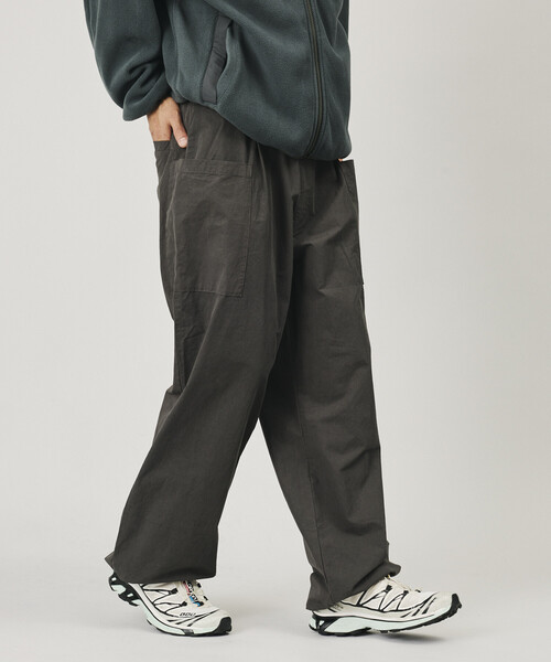 Firsthand(ファーストハンド)の「Firsthand/ファーストハンド ワイドシルエット ヘリクルー イージーパンツ【限定展開】(その他パンツ・メンズ・ブラック/チャコールグレー・LARGE/MEDIUM)」の7枚目の写真
