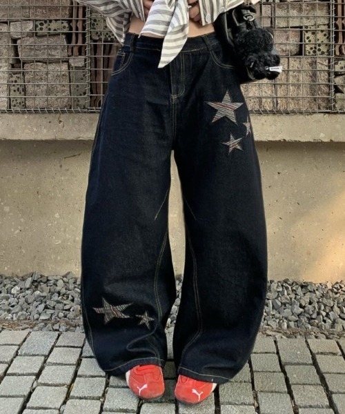 ViViDAY（ビビデー）の「ボーダー星柄　ワイドデニムパンツ（デニムパンツ・レディース・ブラック・M/L/S）」の7枚目の写真