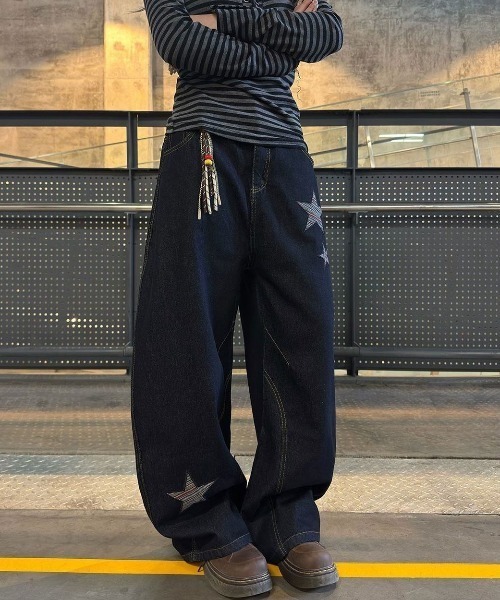 ViViDAY（ビビデー）の「ボーダー星柄　ワイドデニムパンツ（デニムパンツ・レディース・ブラック・M/L/S）」の10枚目の写真