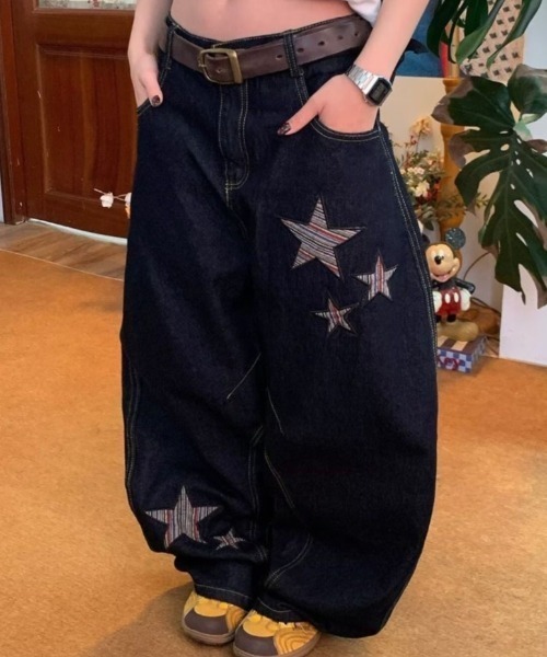 ViViDAY（ビビデー）の「ボーダー星柄　ワイドデニムパンツ（デニムパンツ・レディース・ブラック・M/L/S）」の12枚目の写真