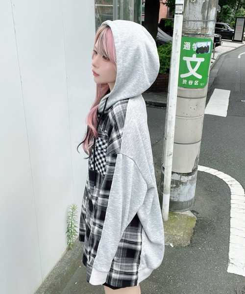 Ank Rouge(アンクルージュ)の「Bemqinドッキングシャツパーカー(シャツ/ブラウス・レディース・ピンク/ブラック・M)」の11枚目の写真