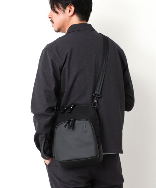 incase(インケース)の「【Incase/インケース】A.R.C.Crossbody Bag(ショルダーバッグ・メンズ・ブラック・FREE)」の18枚目の写真