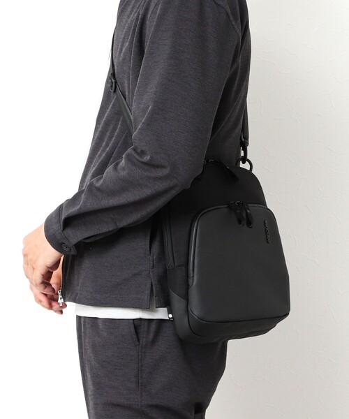 incase(インケース)の「【Incase/インケース】A.R.C.Crossbody Bag(ショルダーバッグ・メンズ・ブラック・FREE)」の19枚目の写真