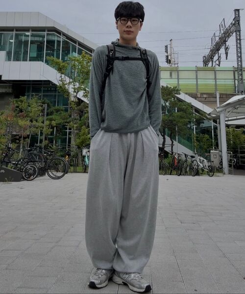 MUSINSA STANDARD（ムシンサスタンダード）の「[シティレジャー] メッシュフリースフード付き長袖Tシャツ (7色)（Tシャツ/カットソー・メンズ・ライトグレー/ブラウン/ブラック/アッシュグレー/ホワイト/ライム/カーキ・X-LARGE/2XL/LARGE/MEDIUM/SMALL）」の15枚目の写真