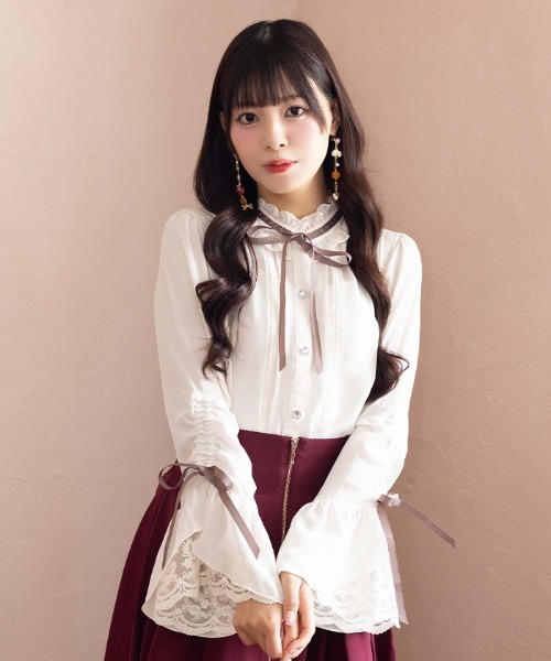 axes femme POETIQUE(アクシーズファムポエティック)の「スタンドカラー姫袖風BL(シャツ/ブラウス・レディース・キナリ/ホワイト/ブラック・MEDIUM)」の8枚目の写真