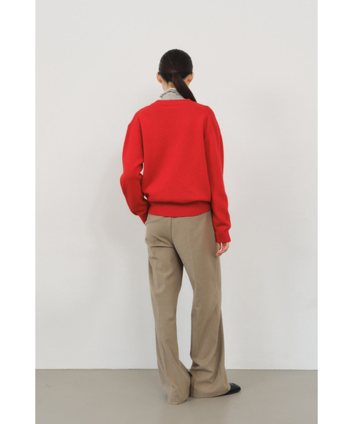 KUME(クメ)の「Wool Relaxed V-Neck Sweater, Red(ニット/セーター・レディース・その他・FREE)」の3枚目の写真