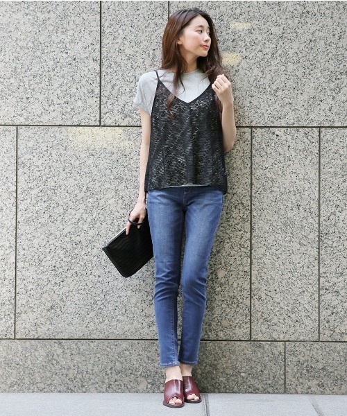 LEPSIM（レプシィム）の「Vネックキャミソール　727049（キャミソール・レディース・アイボリー/ブラック/オフホワイト・FREE）」の15枚目の写真