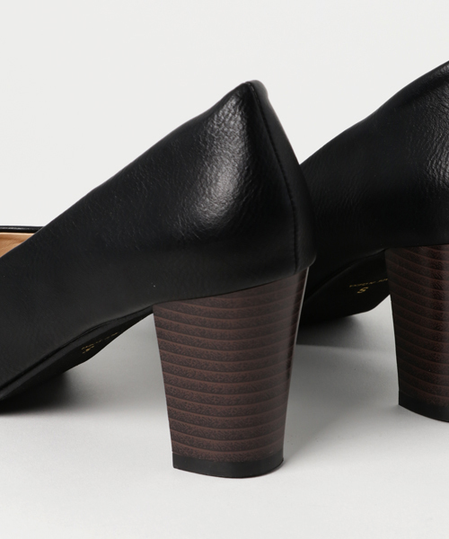 un dix cors(アンディコール)の「Vカットパンプス(パンプス・レディース・ベージュ/キャメル/ブラック・SMALL/MEDIUM/LARGE)」の10枚目の写真