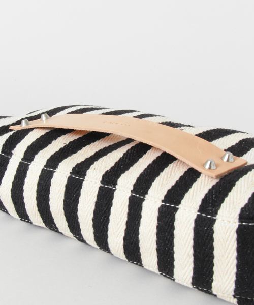 UR SELECT（ユーアールセレクト）の「UR SELECT Som（クラッチバッグ・レディース・ライトブルー/ナチュラル/ストライプ・FREE）」の7枚目の写真