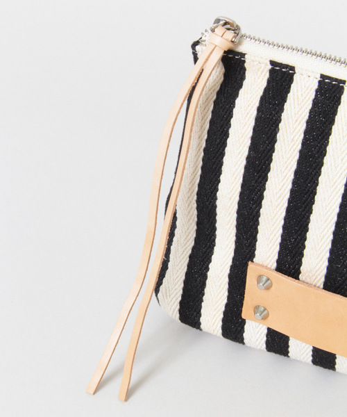 UR SELECT（ユーアールセレクト）の「UR SELECT Som（クラッチバッグ・レディース・ライトブルー/ナチュラル/ストライプ・FREE）」の10枚目の写真