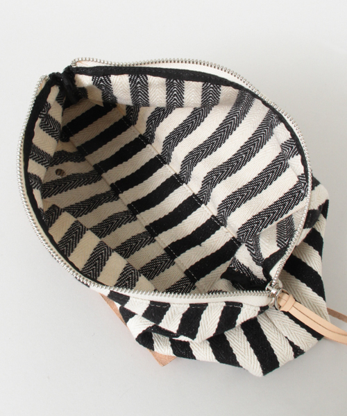 UR SELECT（ユーアールセレクト）の「UR SELECT Som（クラッチバッグ・レディース・ライトブルー/ナチュラル/ストライプ・FREE）」の11枚目の写真